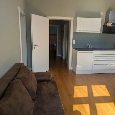 Gaestehaus Lelo 6 זולינגן