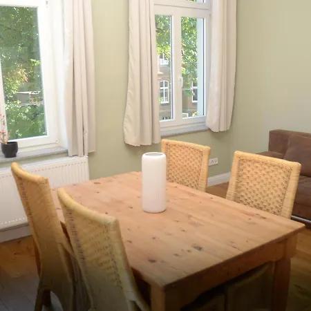 Gaestehaus Lelo 6 זולינגן